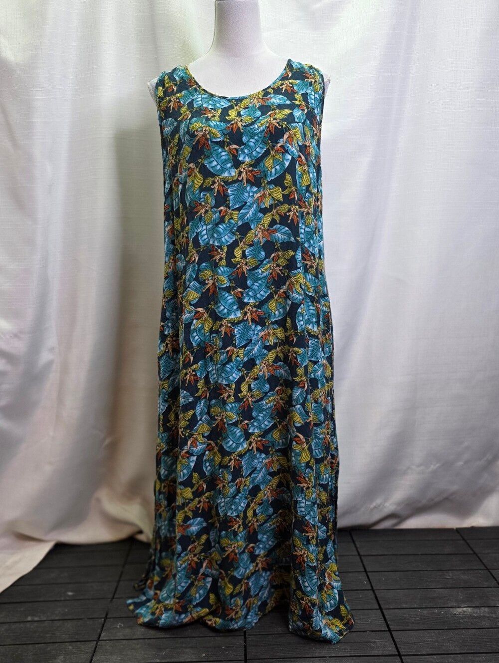 Pineapple Moon Vintage Tropical Print Hawaiian Maxi Tank Dress Fits Size L/XL